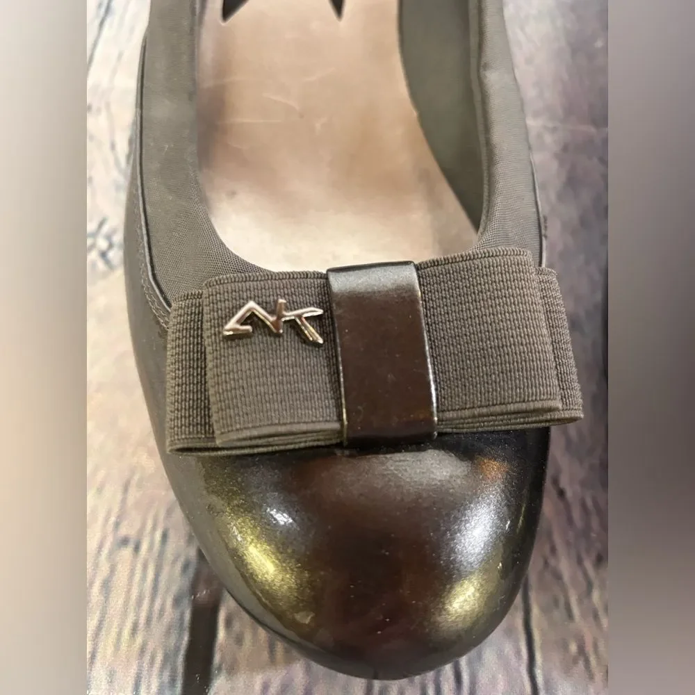 Anne Klein AK7 Stefania Classic Gray Patent Leather Wedge Ballet Shoe Size 8
